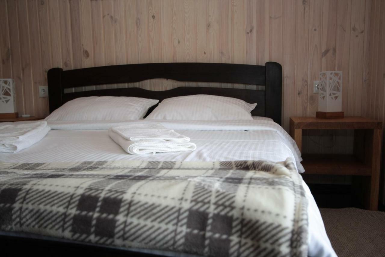 Ostrivky Hotel Svityaz' Ngoại thất bức ảnh