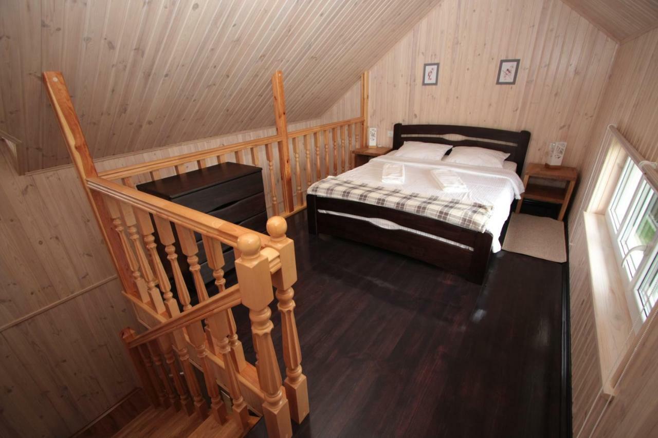 Ostrivky Hotel Svityaz' Ngoại thất bức ảnh